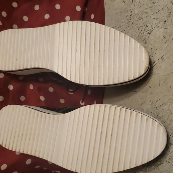 BLACK SHOES SIZE 7.5. - Picture 5 of 5